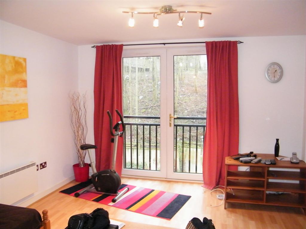 Property photo 2 of 11