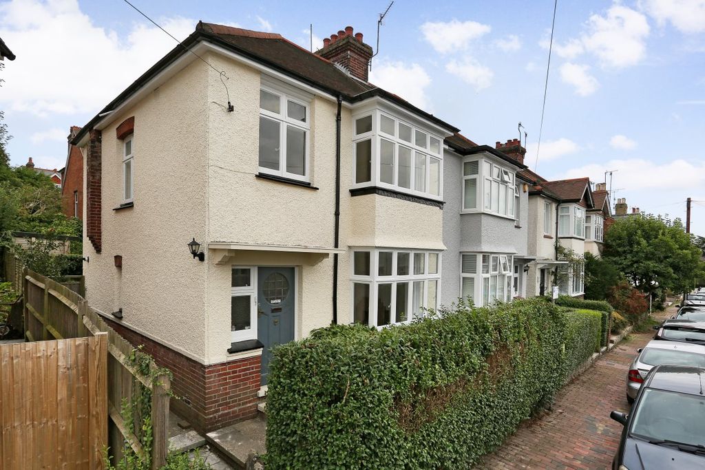 Property photo 1 of 11 3 Bed Unfurnished Semi