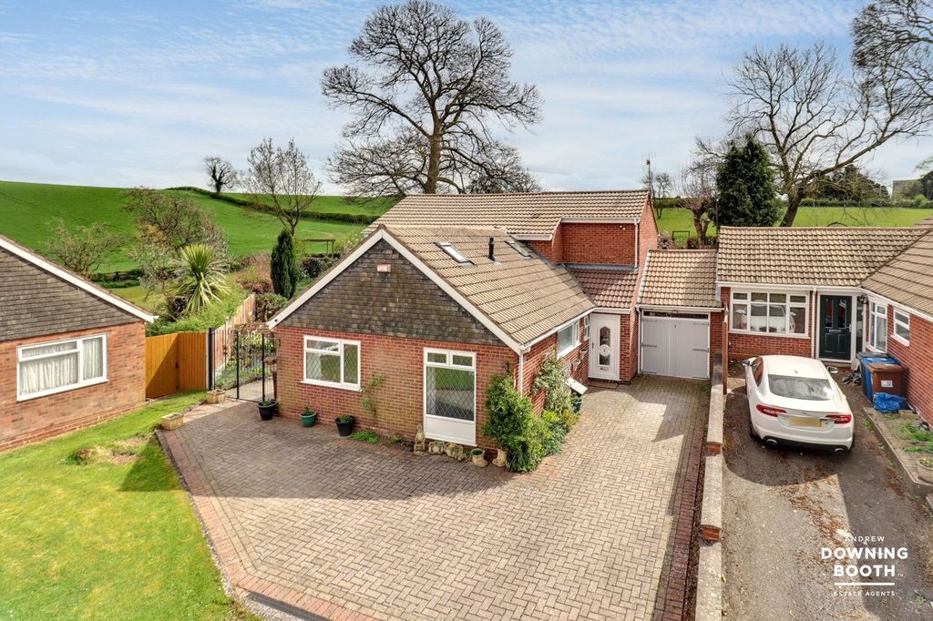 Property photo 1 of 40