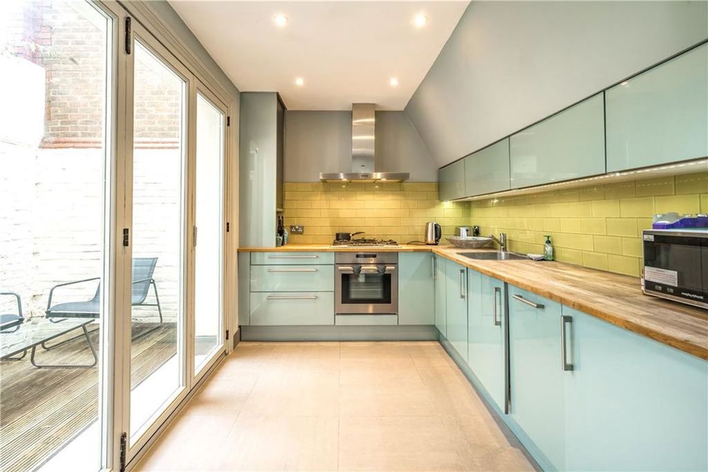 Property photo 3 of 8