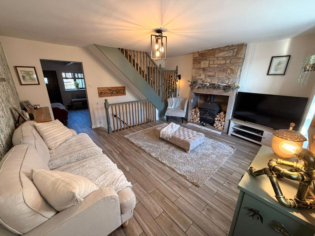 Property photo 2 of 32 Picture No. 69