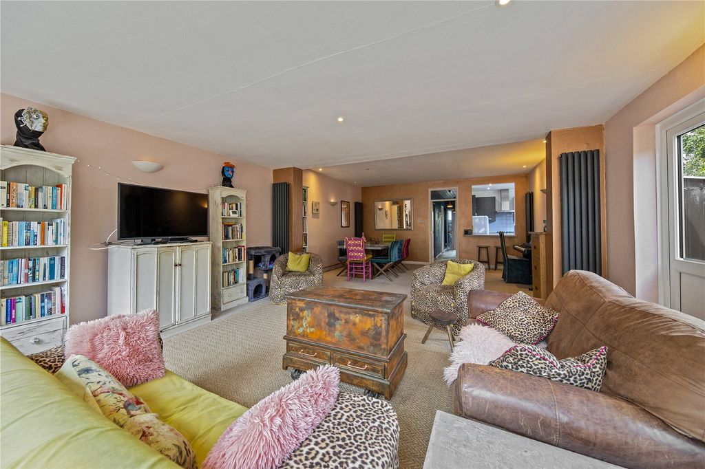 Property photo 3 of 19 Picture No. 08