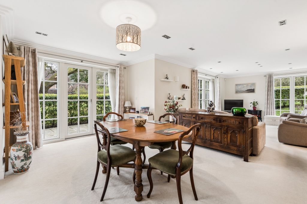 Property photo 3 of 13