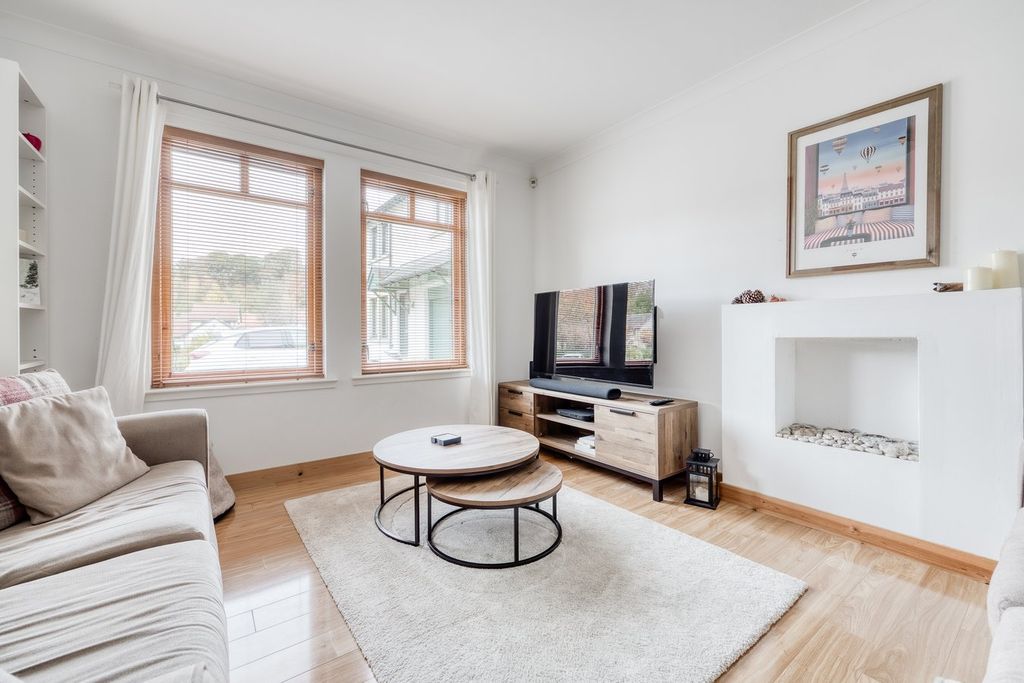 Property photo 1 of 32