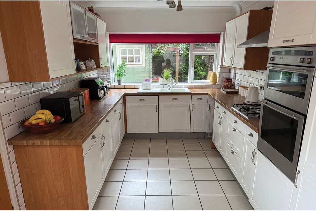 Property photo 1 of 22 Kitchen