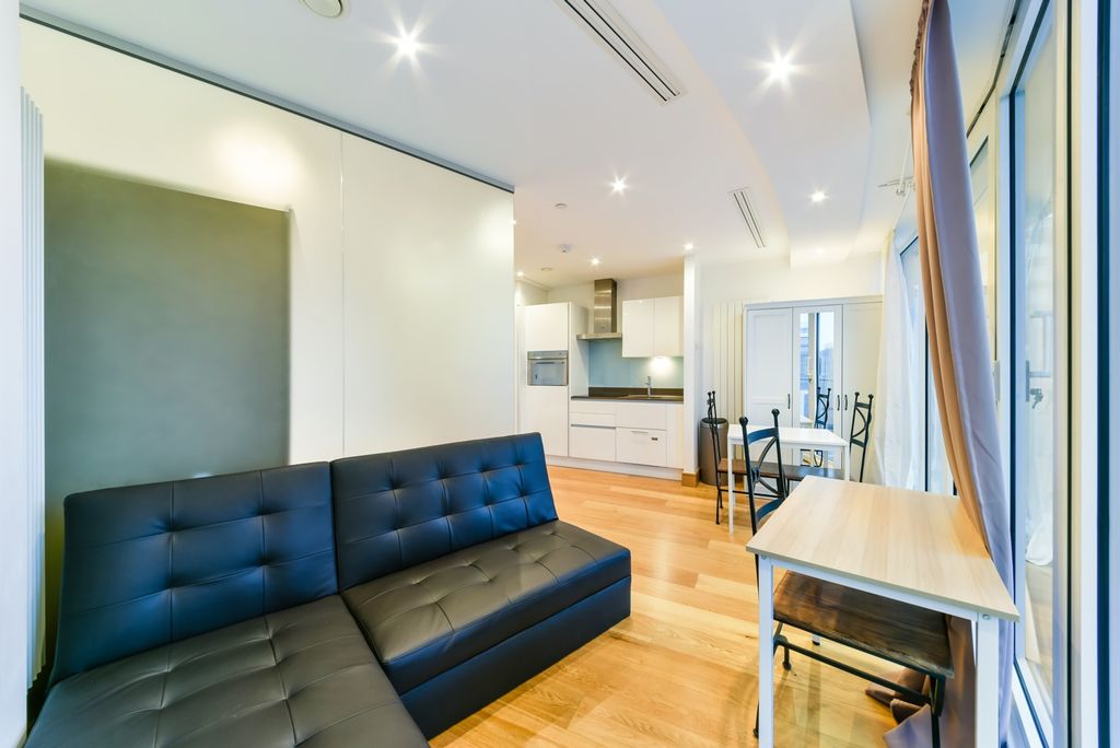 Property photo 2 of 11 Arena Tower, 902 (6)