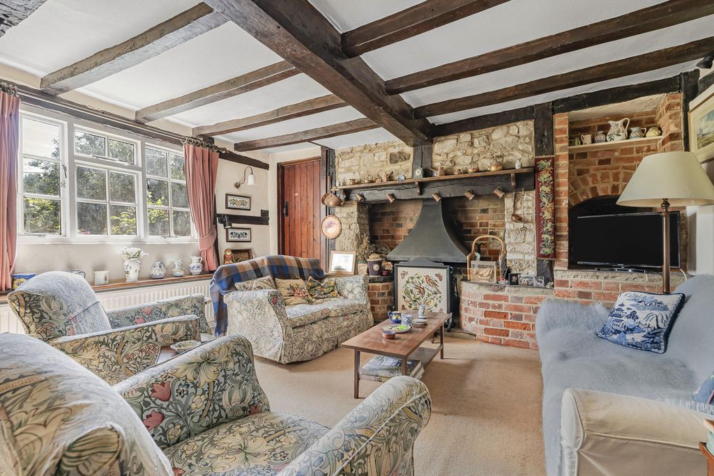 Property photo 2 of 18