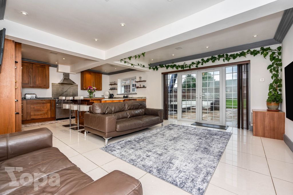 Property photo 2 of 51 Photo #2