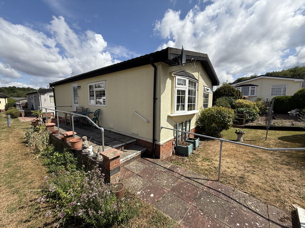 Property photo 1 of 14 Front