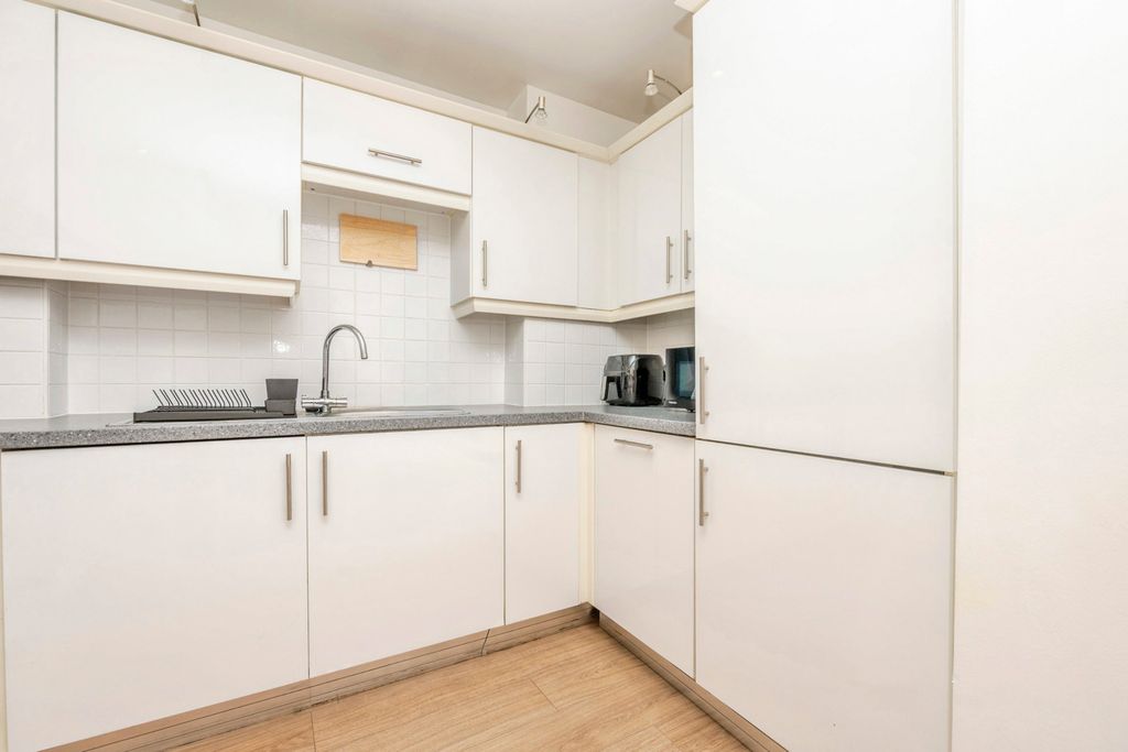 Property photo 3 of 14 Pbox-Img.Jpg