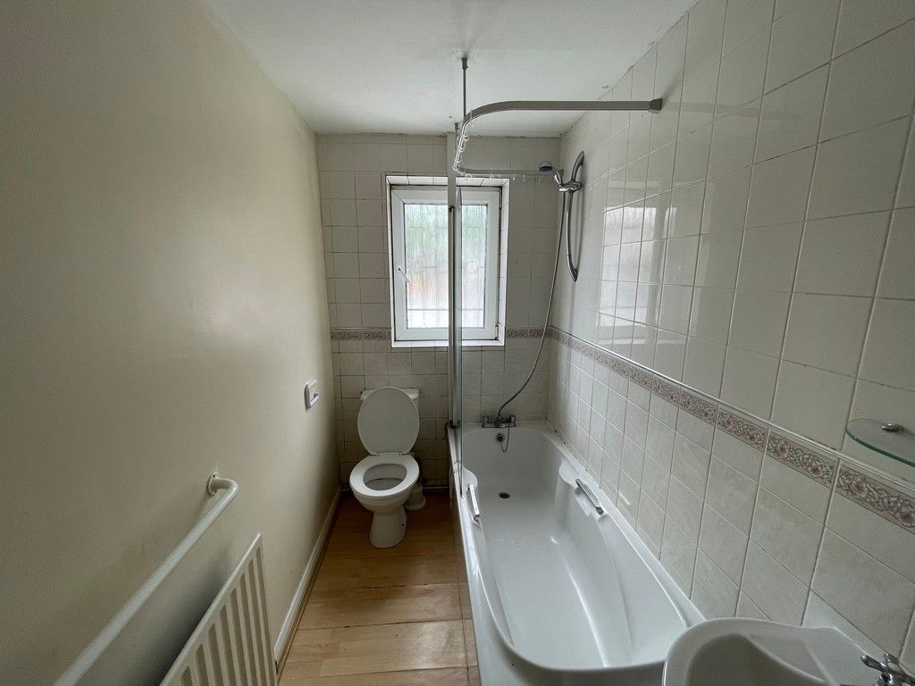 Property photo 3 of 4