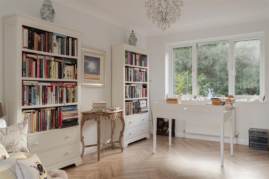 Property photo 2 of 18 11.Jpg