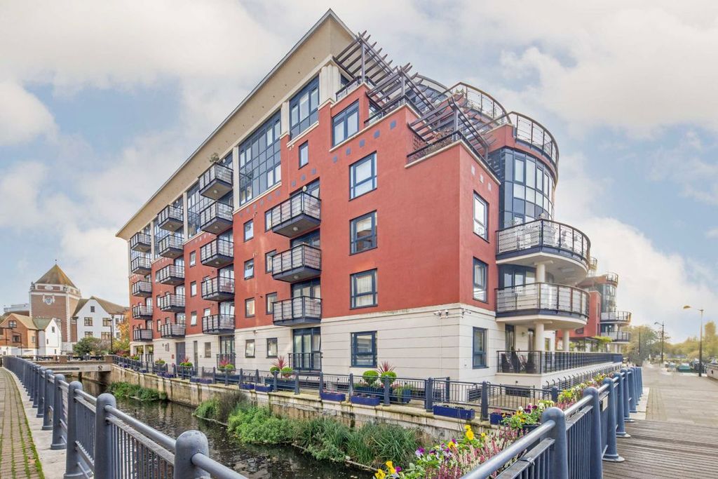 Property photo 1 of 5