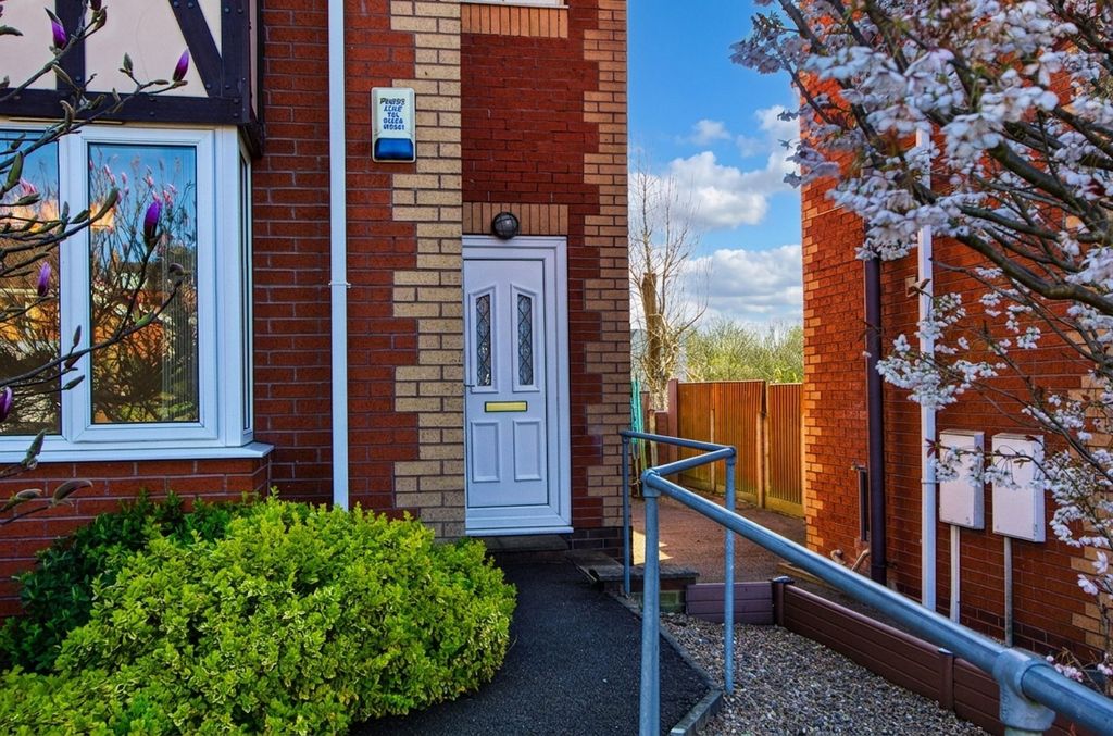 Property photo 2 of 12 Front