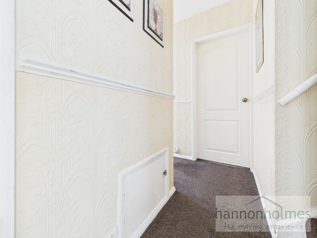 Property photo 3 of 41 Cam05283G0-Pr0076-Still007