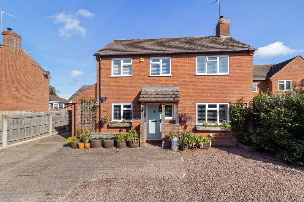 Property photo 2 of 22