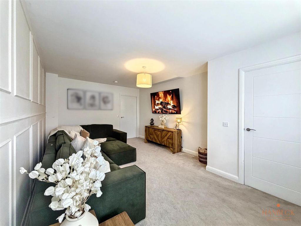 Property photo 2 of 21 Img_1643_Blurred.Jpg
