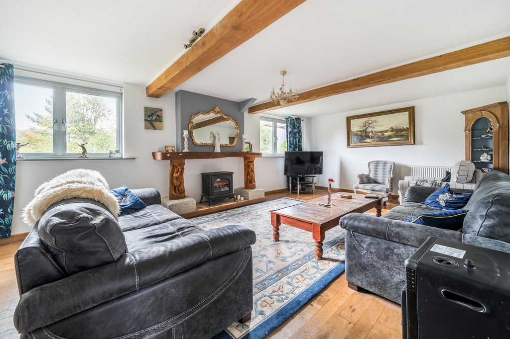 Property photo 3 of 15 Sitting Room