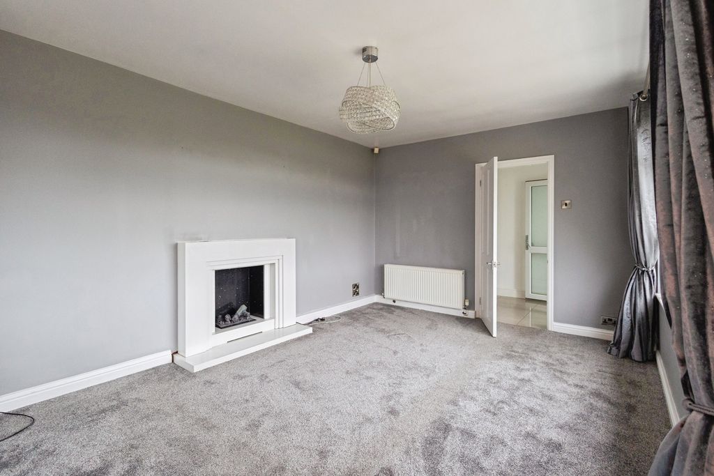 Property photo 2 of 31 Pbox-Img.Jpg
