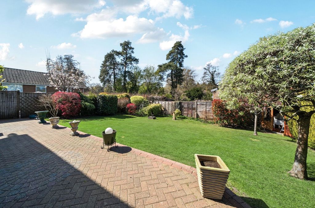 Property photo 2 of 27 Picture No. 30