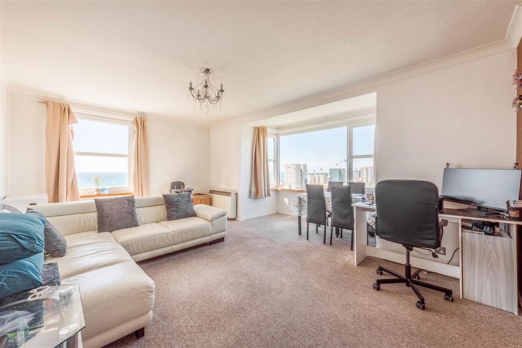 Property photo 2 of 16 Flat 29 Belle Vue Court-5.Jpg