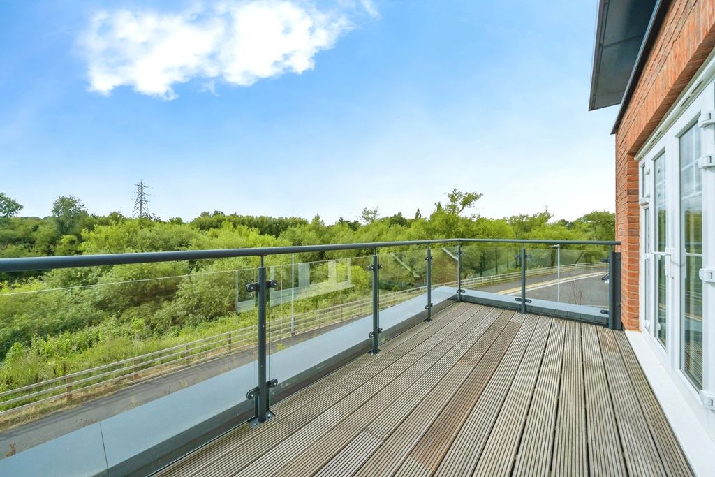Property photo 3 of 22 Balcony