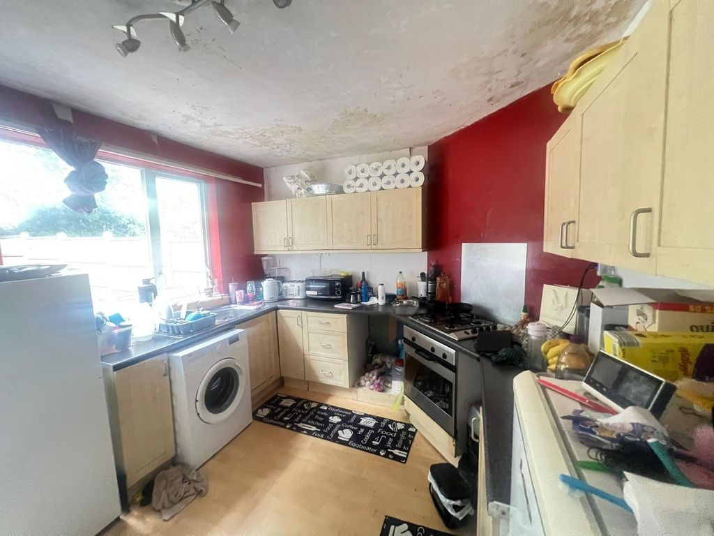 Property photo 3 of 8 6F5Be92A-5c9d-4c23-89Fb-F8B63B6Dd5A5