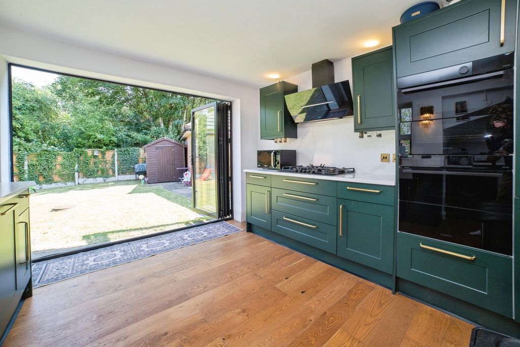 Property photo 2 of 21 Pbox-Img.Jpg