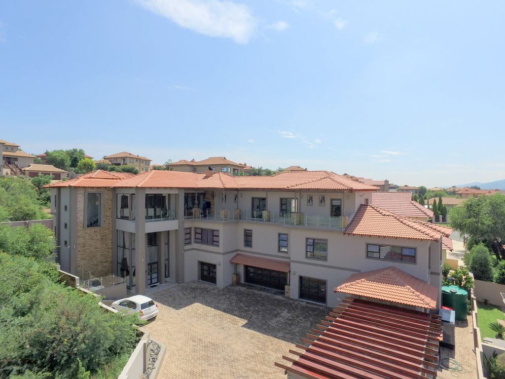 Property photo 1 of 65