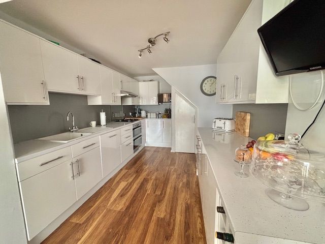 Property photo 3 of 16