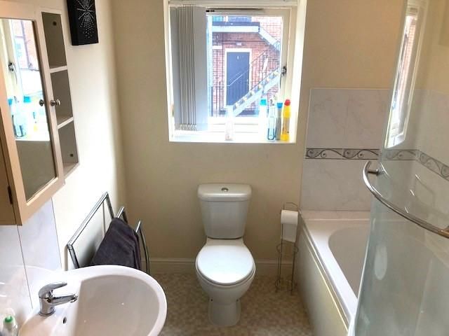 Property photo 2 of 9 Bathroom.Jpg