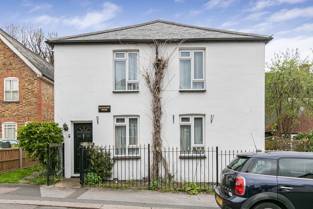 Property photo 1 of 27 Exterior