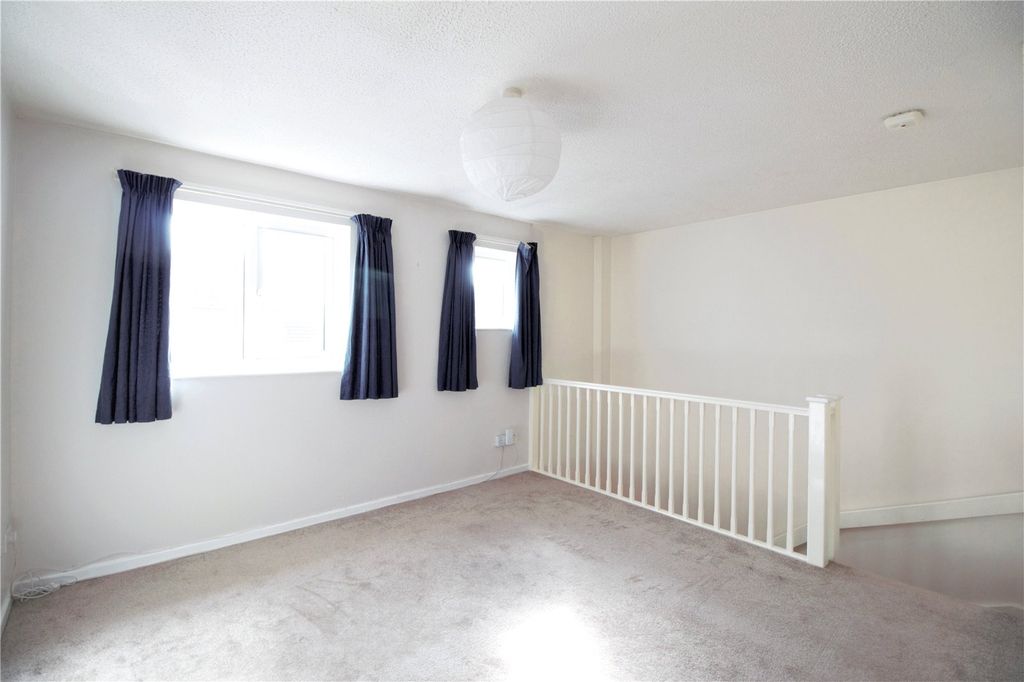 Property photo 2 of 10 Picture No. 13