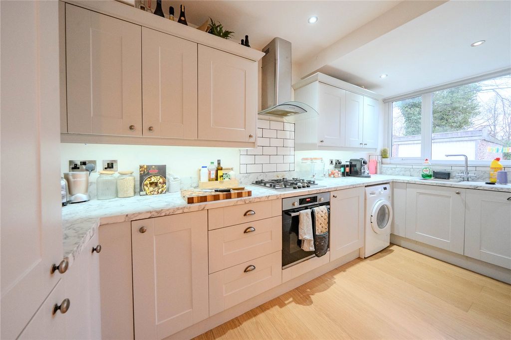 Property photo 3 of 11 Picture No. 31