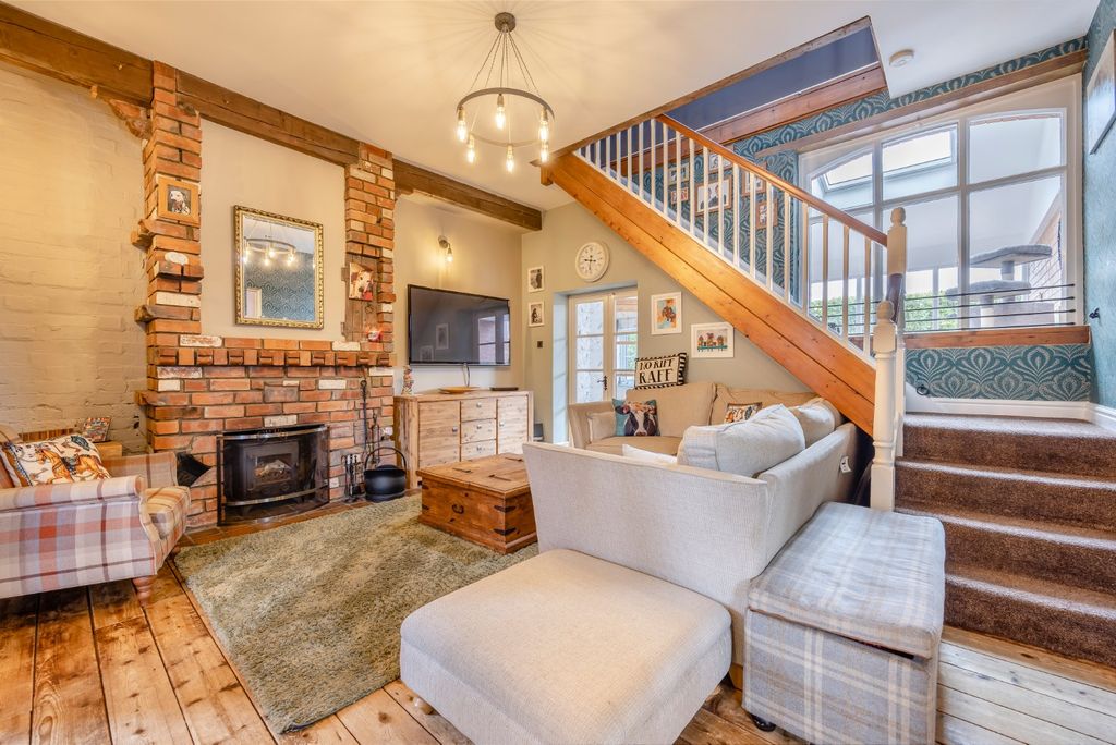 Property photo 2 of 19 Picture No. 10