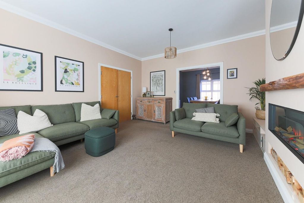Property photo 2 of 30 Family Room