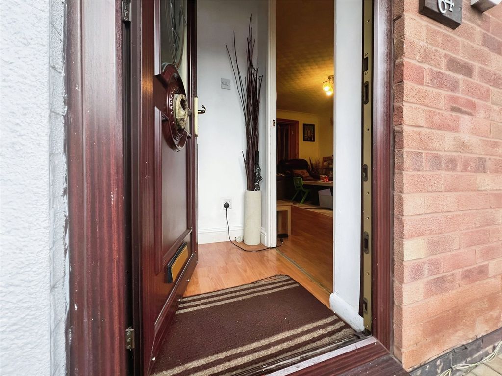 Property photo 3 of 17 Entrance