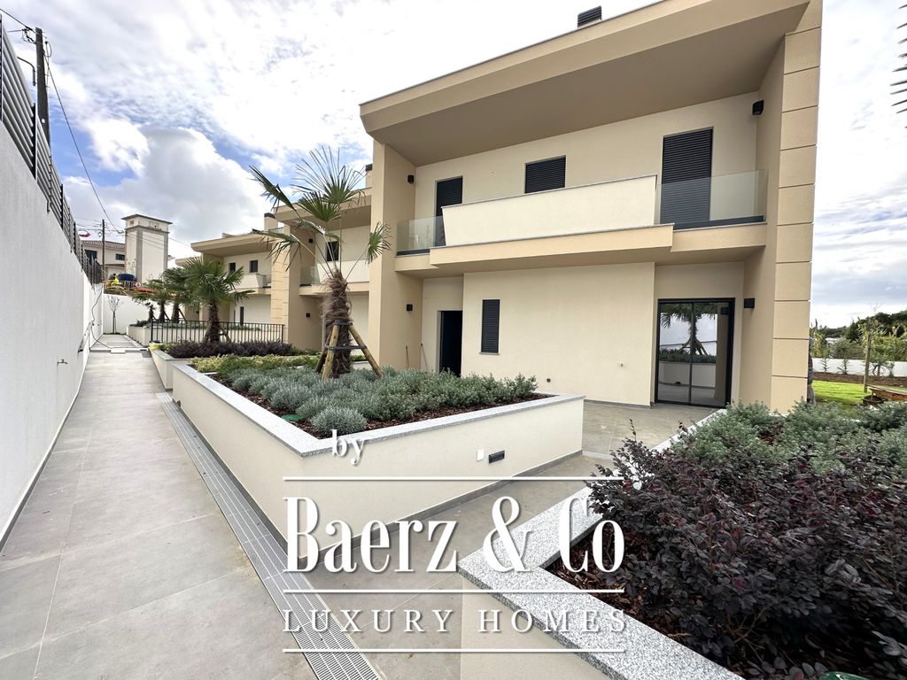 Property photo 2 of 35