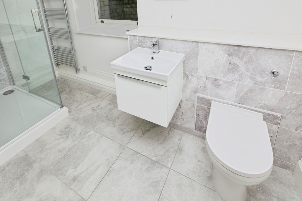 Additional image 12 of 2 bed flat for saleSt. Marys Gate, Derby, Derbyshire DE1