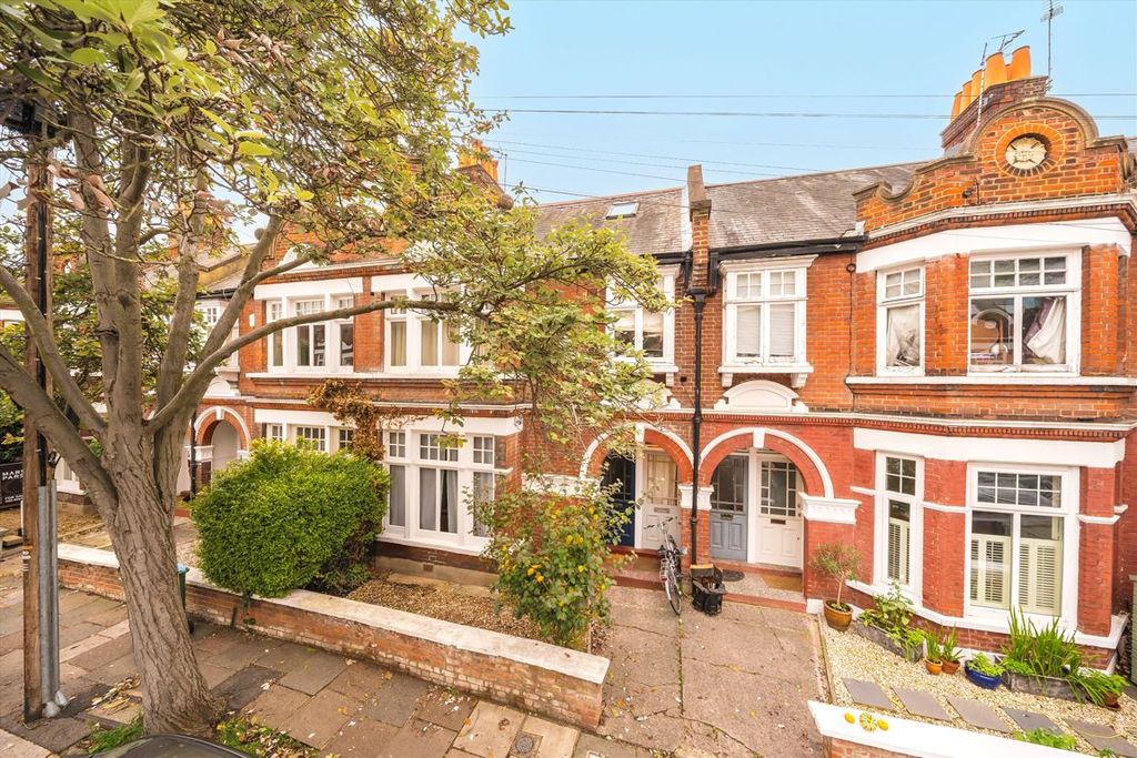 Property photo 1 of 7