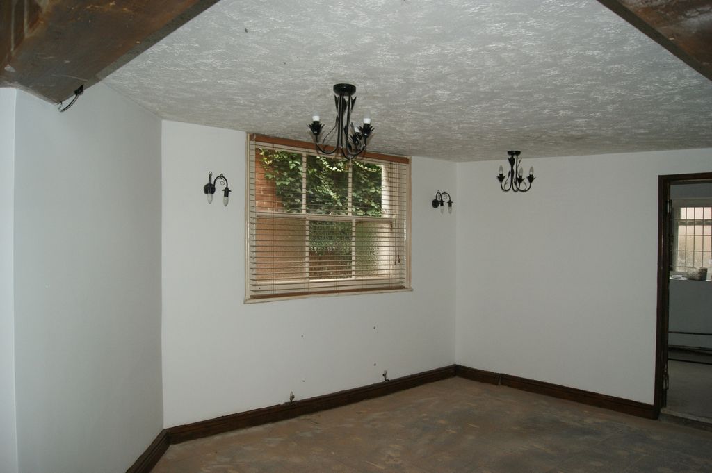 Property photo 2 of 7 Photo 2