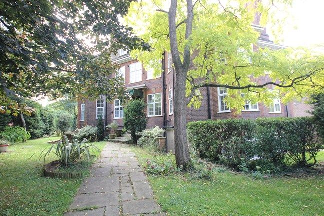 Property photo 1 of 19 10 Bishops Court Ext