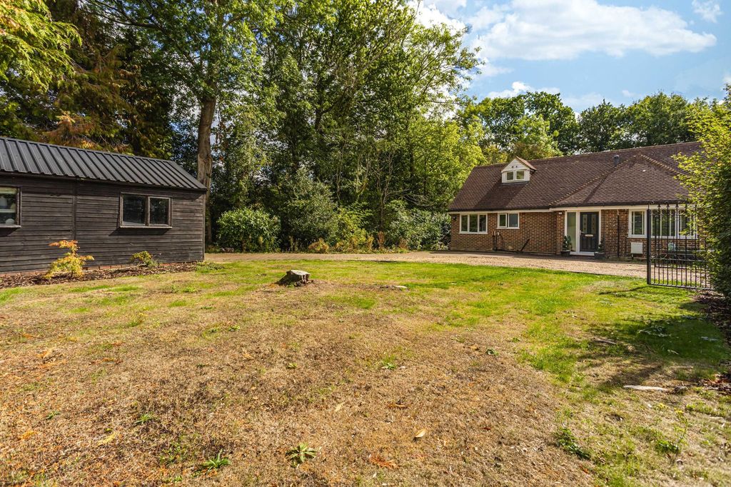 Property photo 3 of 31
