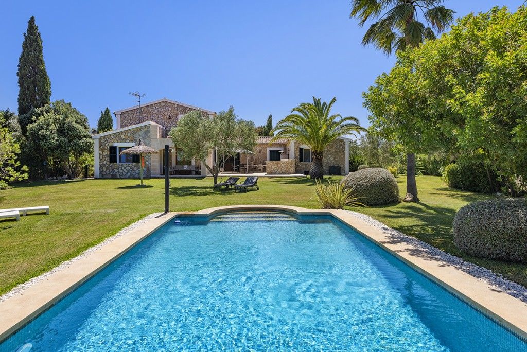 Property photo 3 of 20 Exterior And Pool
