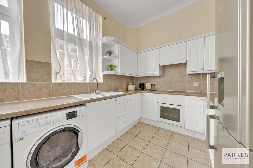Property photo 2 of 11 Picture No. 25