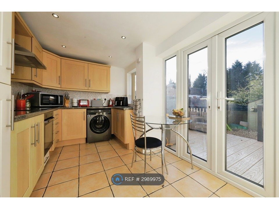 Property photo 3 of 21
