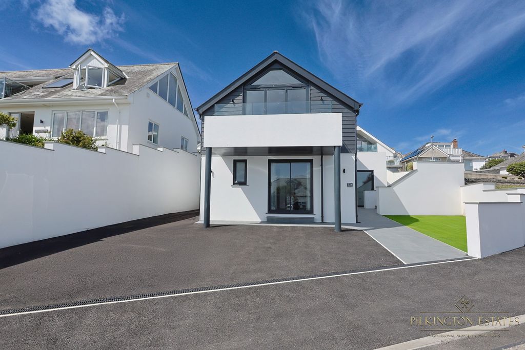 Property photo 2 of 26 4329374