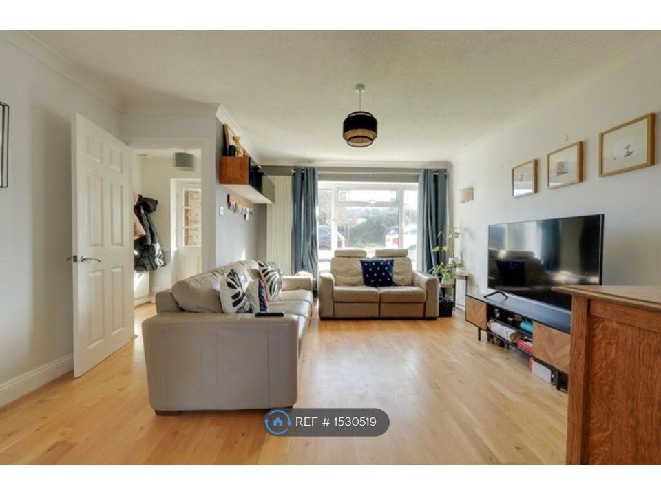 Property photo 3 of 14