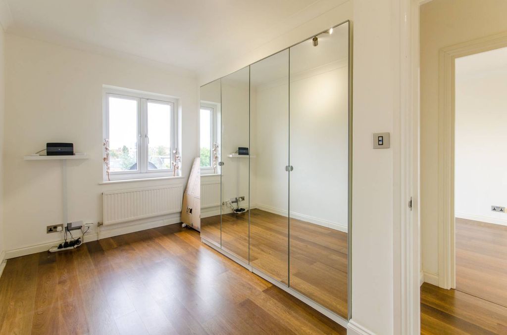 Property photo 3 of 6