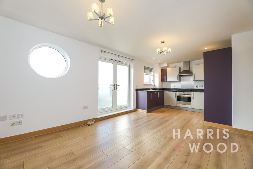 Property photo 3 of 16 4747889